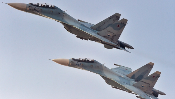 Russian fighter jets hold training dogfight in stratosphere 