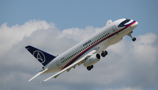 SSJ-100 test plane makes rough landing near Moscow